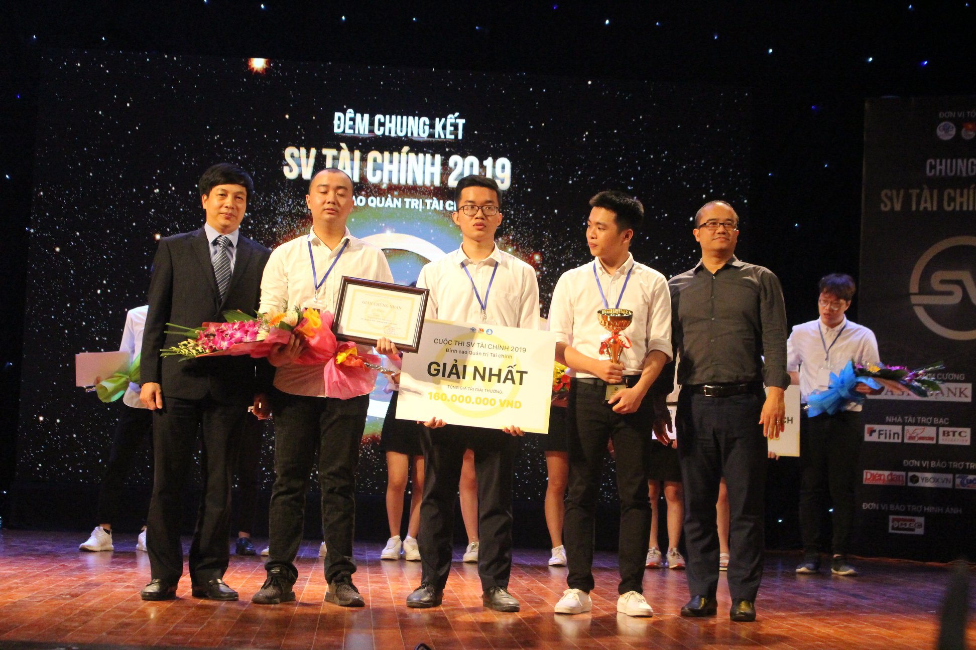 Genesis xuất sắc đăng quang Genesis xuất sắc đăng quang